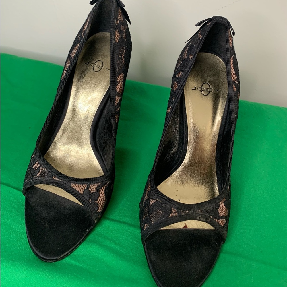 JOEY. Shoes Size 7 1/2. Elegant Black Lace Heels